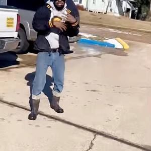 Meet your Posher, Dee